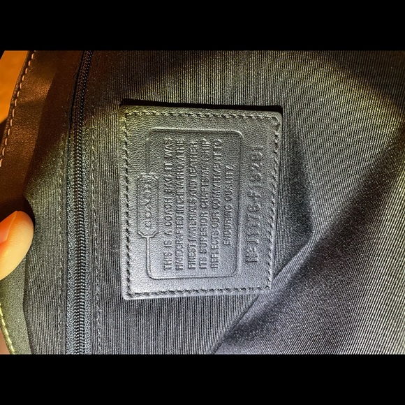 Coach Authentic, Signature, Jacquard, Black on Black Tote - Picture 10 of 11